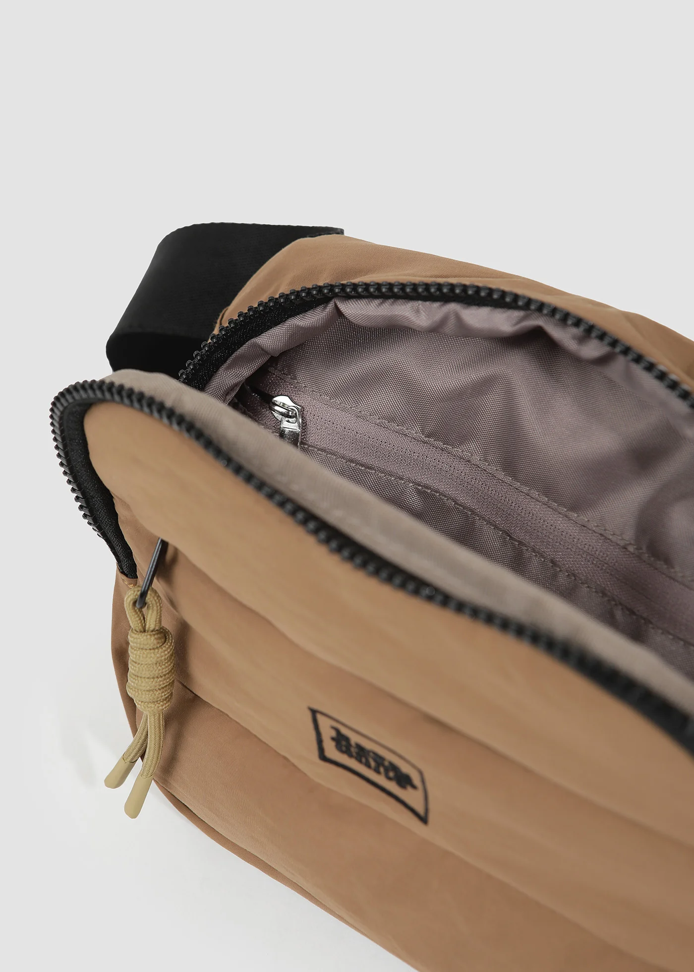 Banano Nylon Baggy - Camel - Image 3