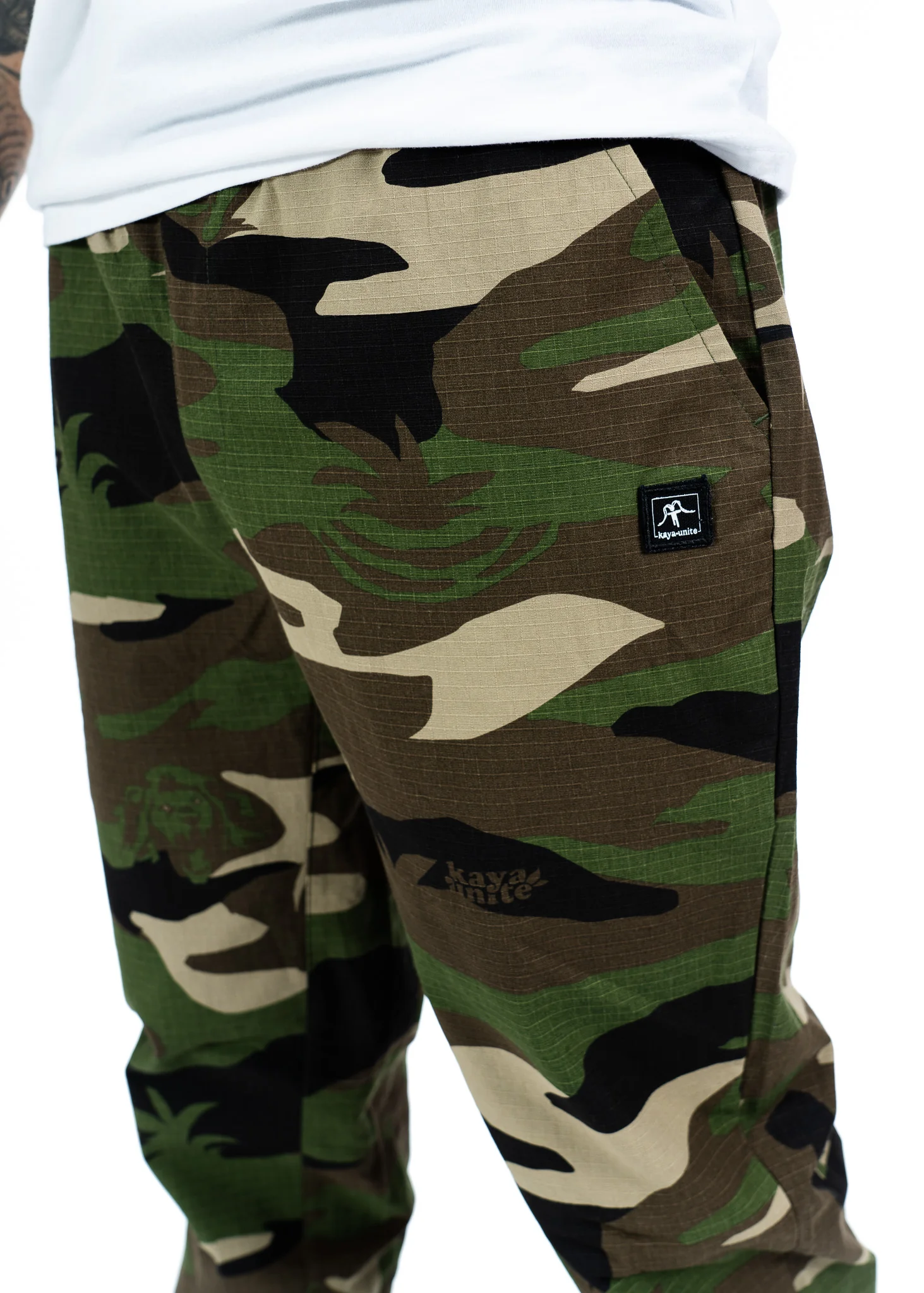 Buzo Jogger Nylon Hombre - Camo - Image 5