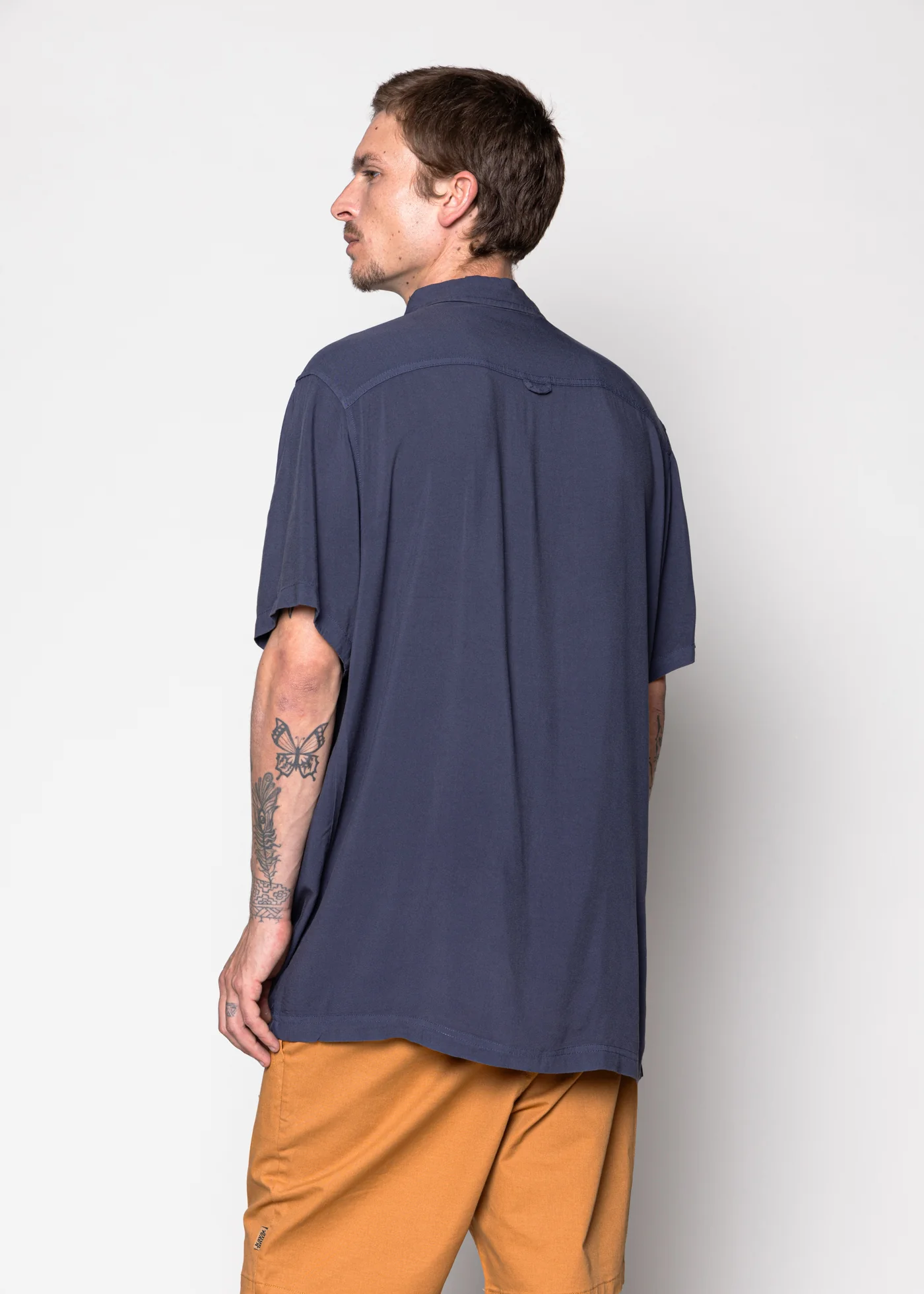 Camisa Clásica Manga Corta Viscosa Solid Hombre - Azul Oscuro - Image 2