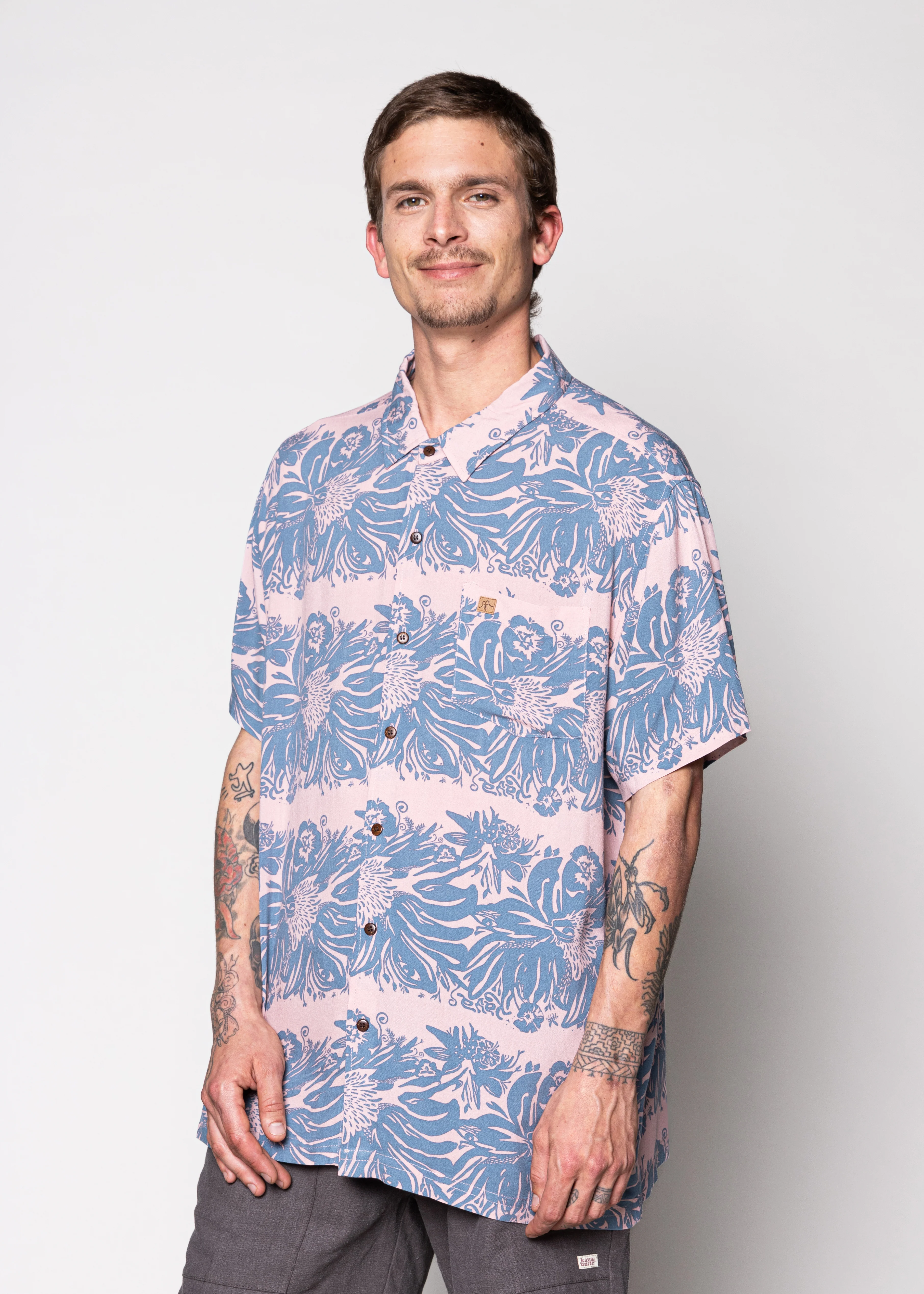 Camisa Diseño Manga Corta Rayón Bloom Hombre - Pink - Image 3