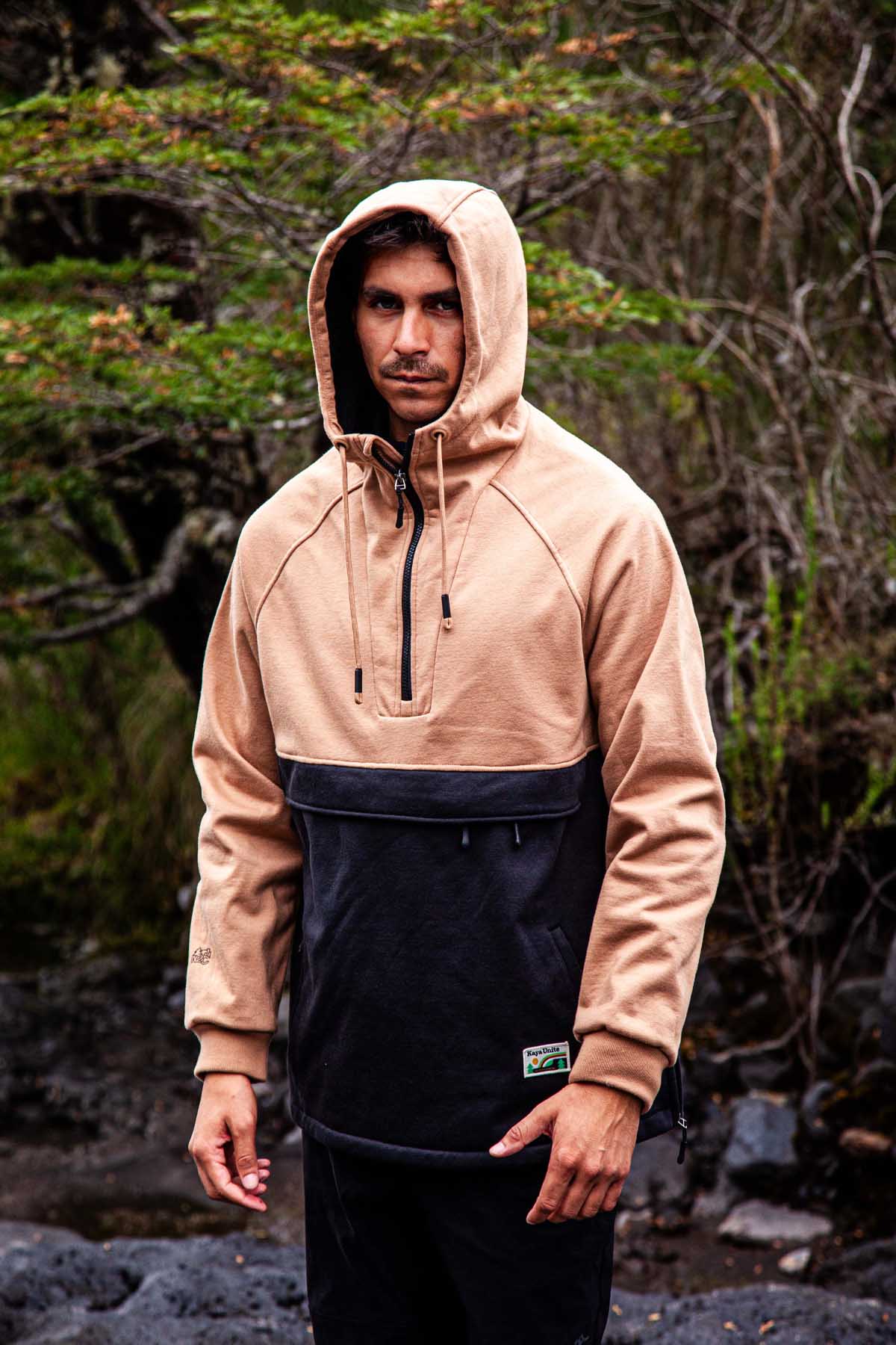 Chaqueta Cortaviento Surazo Hood Hombre - Camel - Image 6