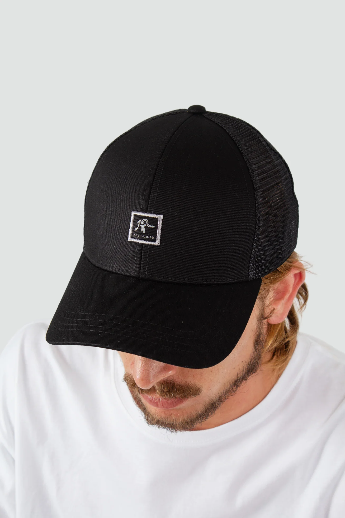 Gorro Jockey Algodón Trucker Logo - Negro - Image 6