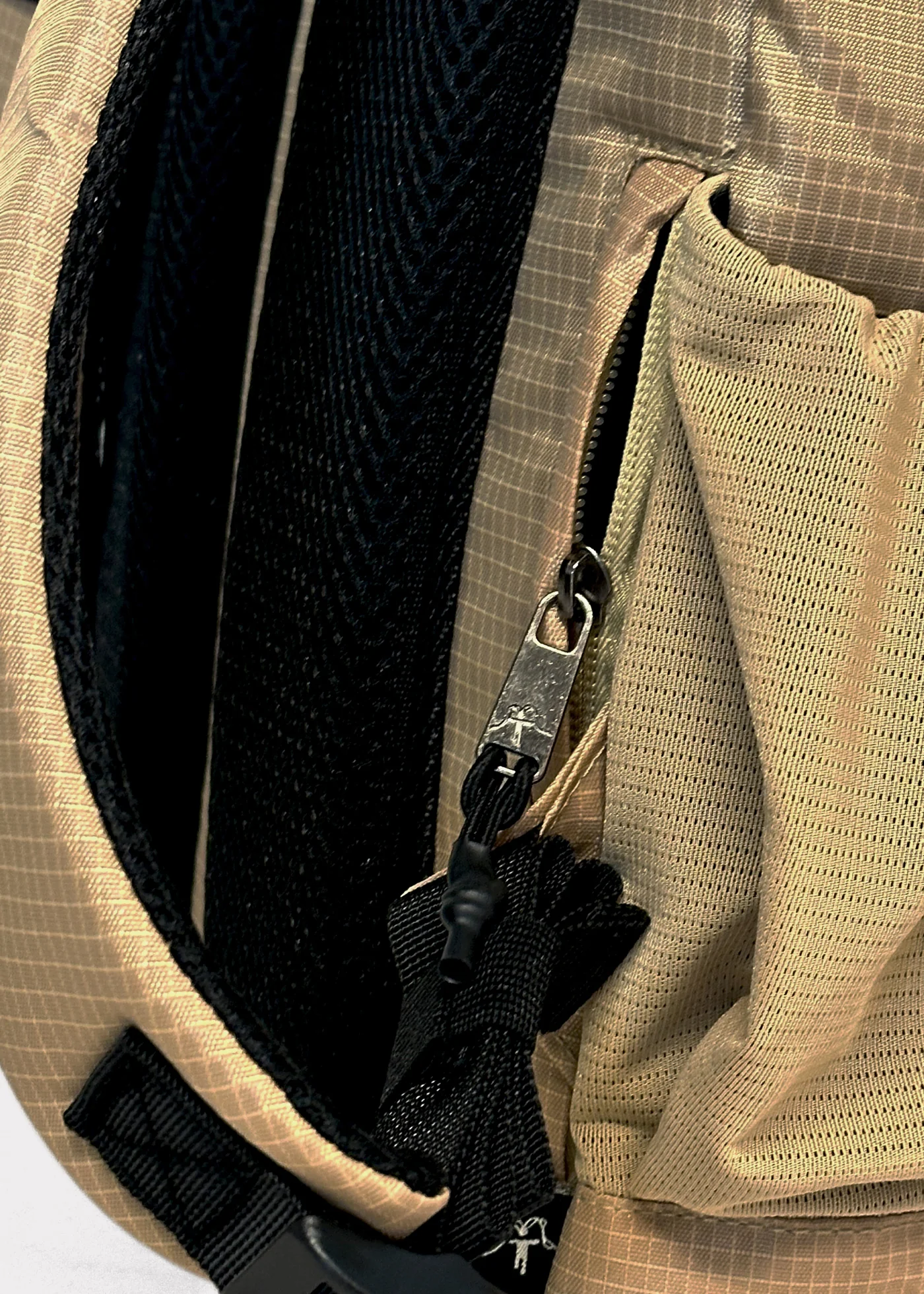 Mochila Roll Solid 19L - Camel - Image 6