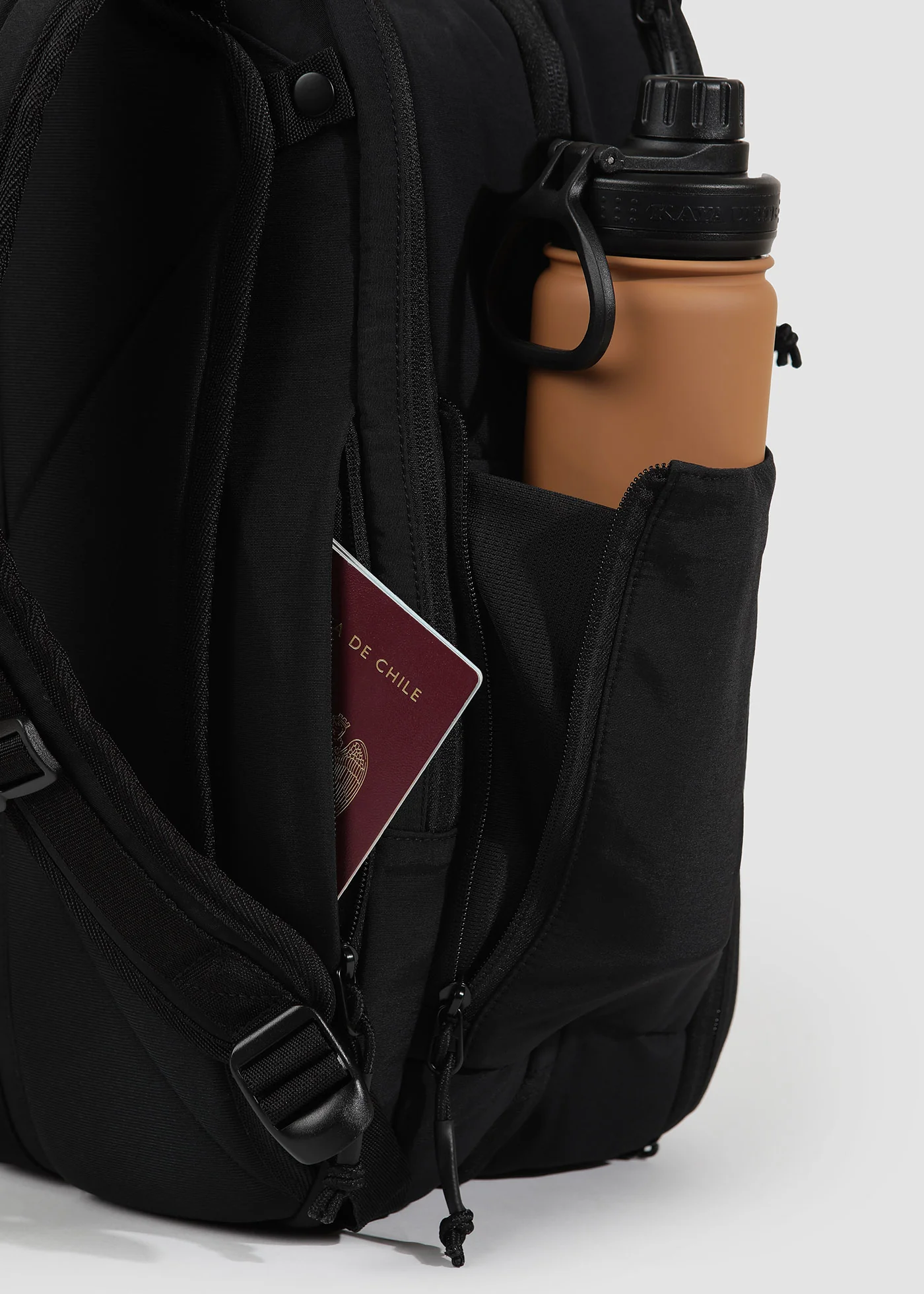 Mochila Travel 27L - Negro - Image 7