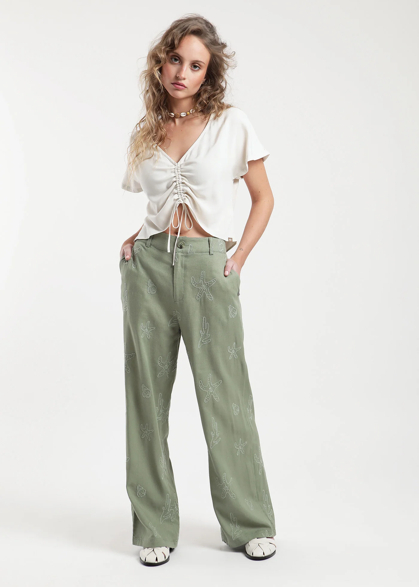 Pantalón Pata Ancha Lino Bordado Mujer - Verde - Image 3