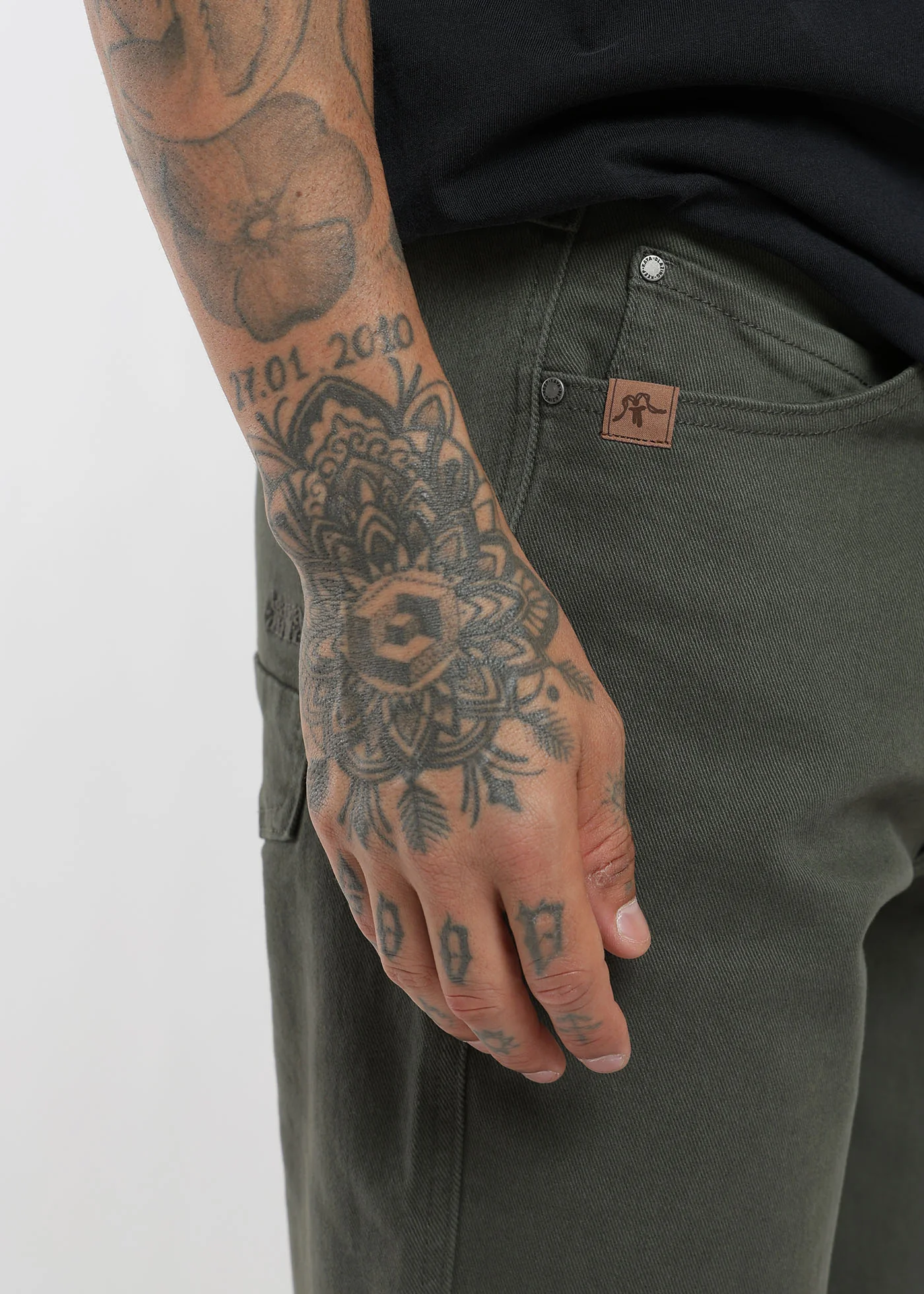 Pantalón Slim Twill Daily Hombre - Verde - Image 3