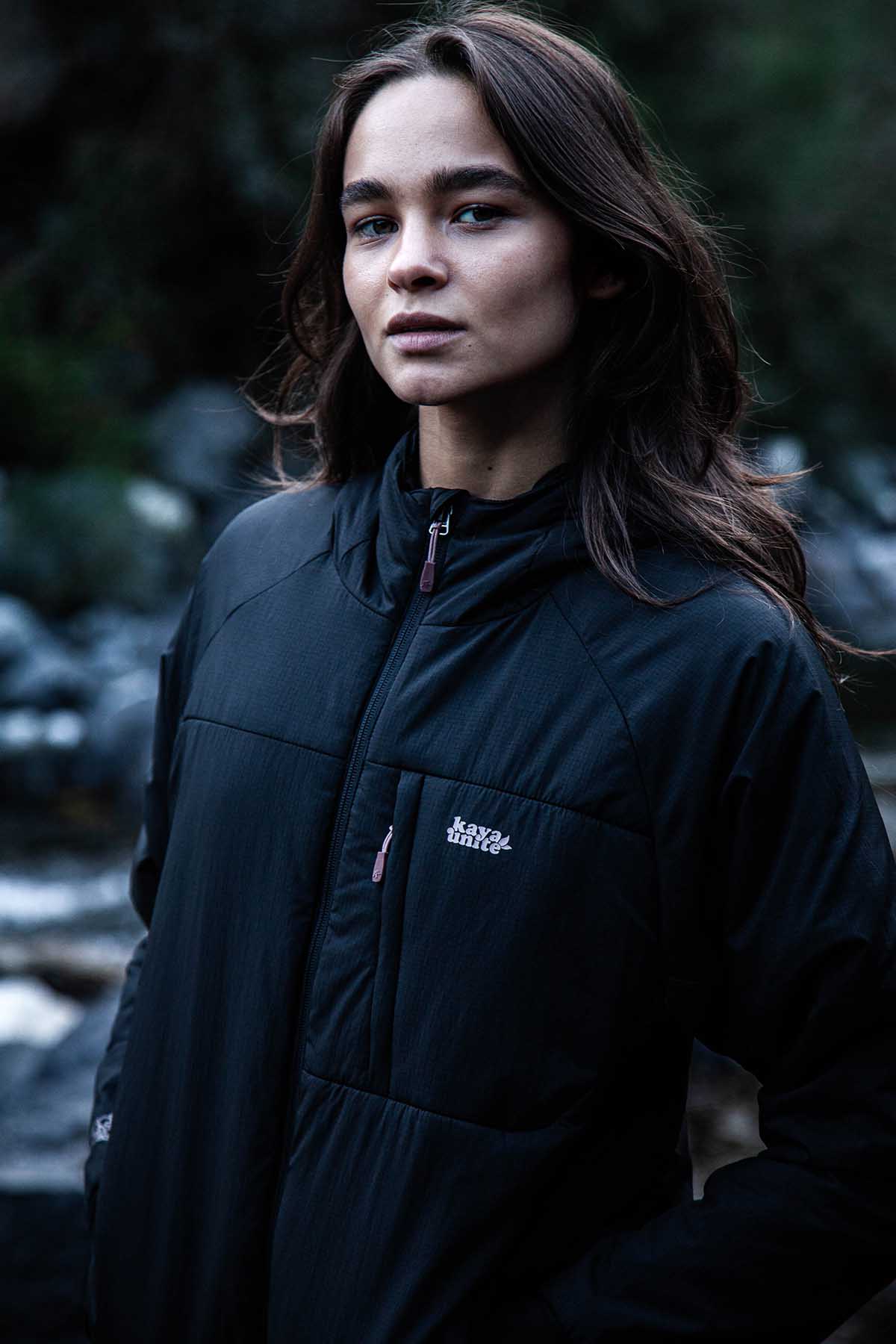 Parka Aysen Autoempacable Mujer - Negra - Image 10