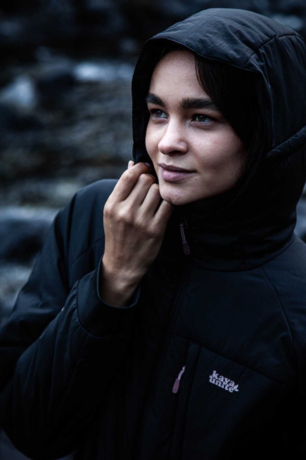 Parka Aysen Autoempacable Mujer - Negra - Image 9