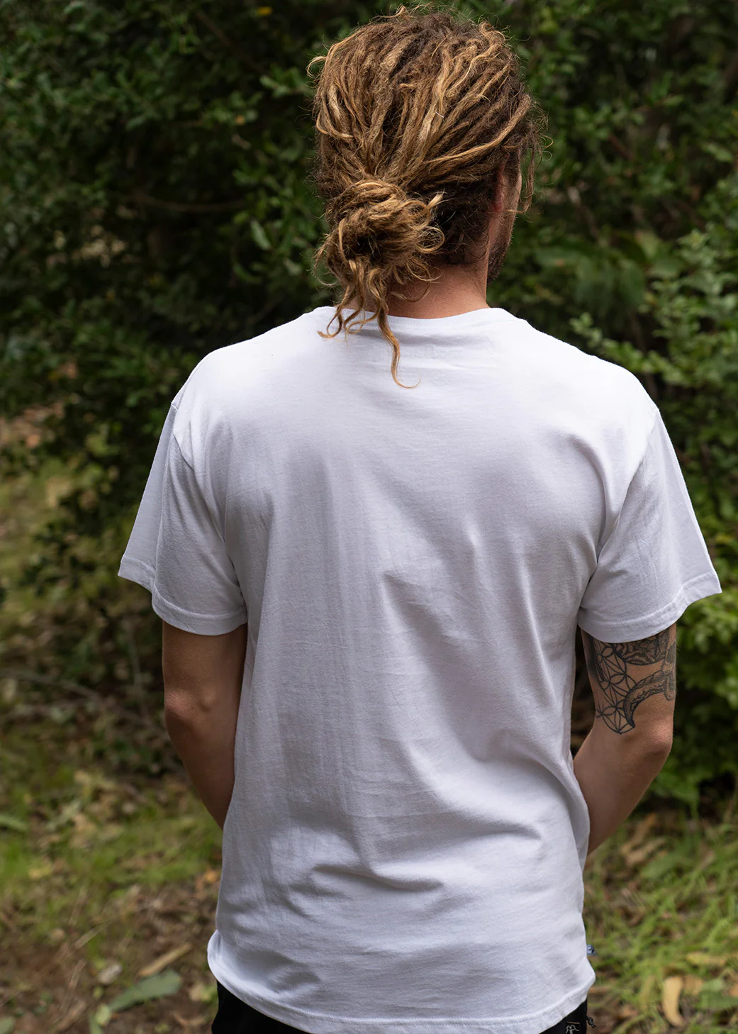 Polera Clásica Algodón Orgánico Daily Hombre - Blanca - Image 4