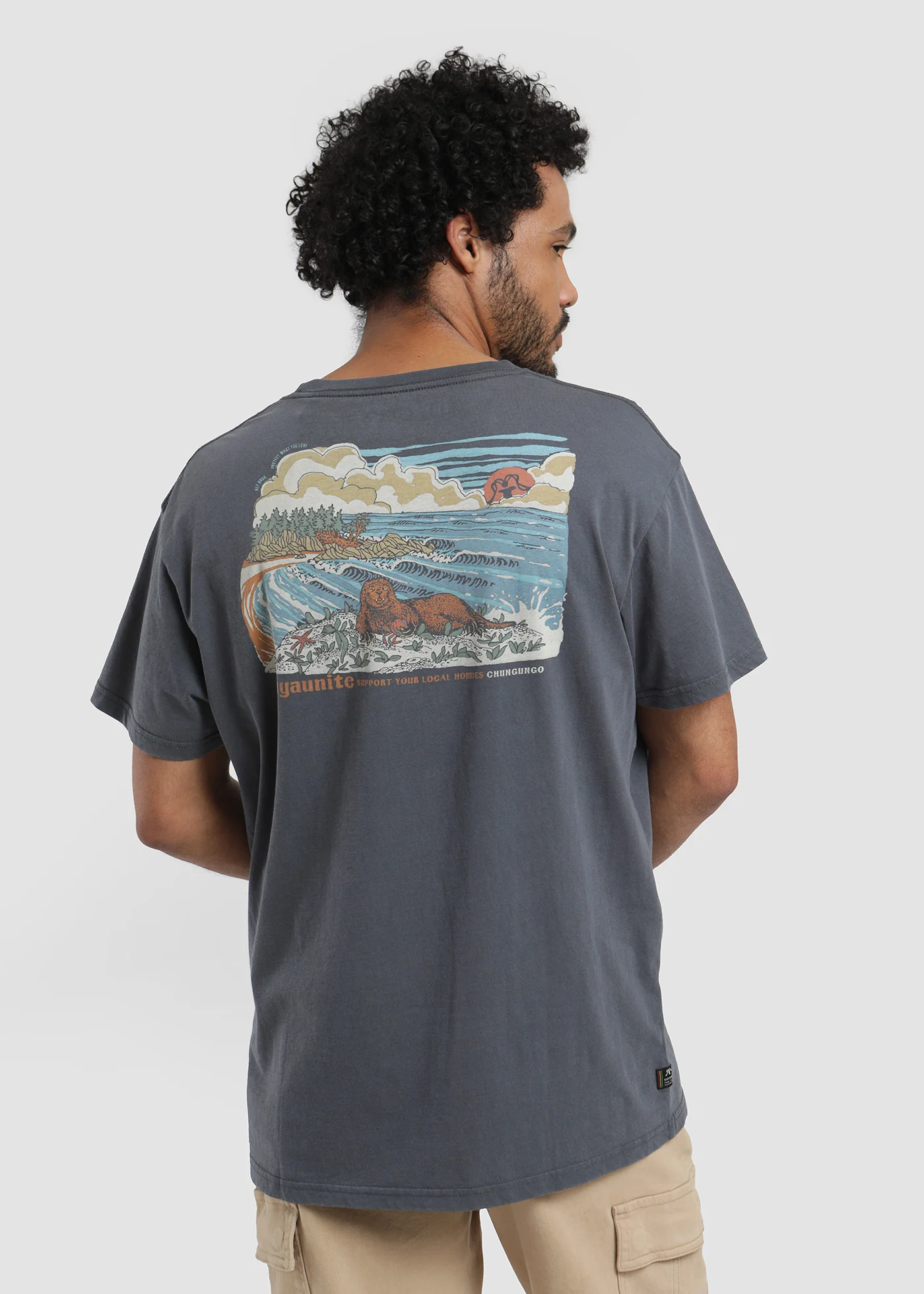 Polera Diseño Algodón Chungungo Hombre - Image 4