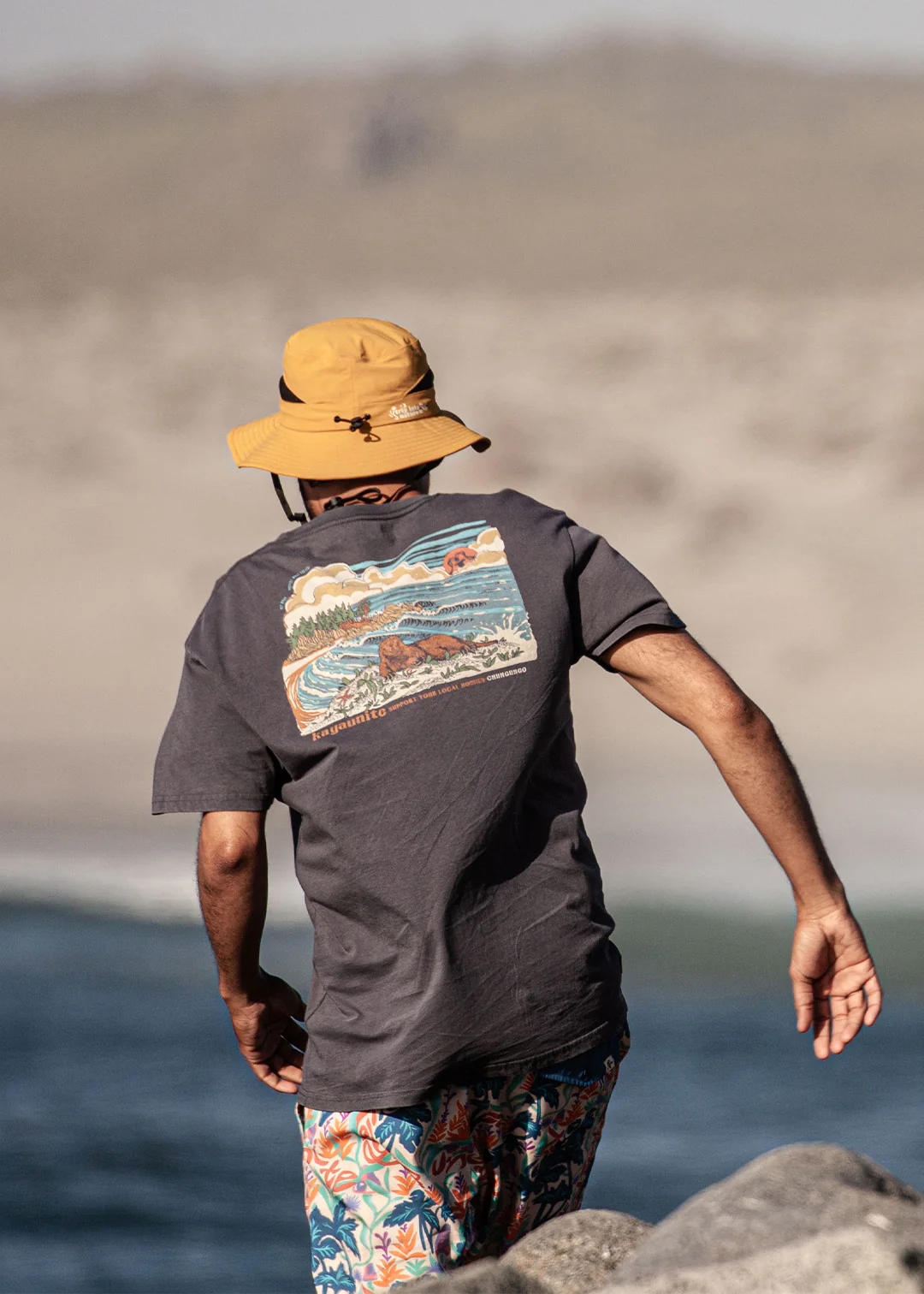 Polera Diseño Algodón Chungungo Hombre - Image 5