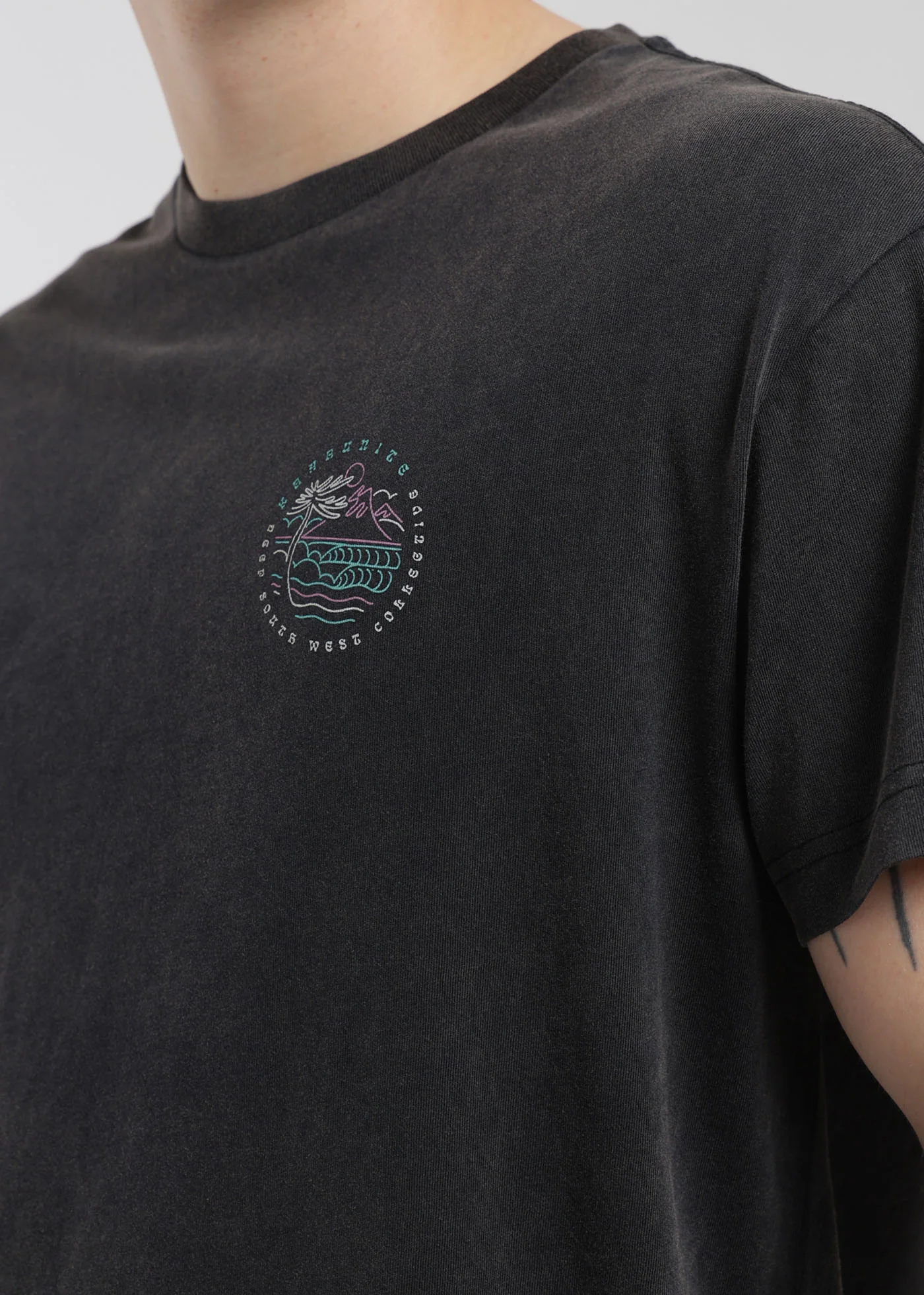 Polera Diseño Algodón Print Hombre - Negro - Image 3