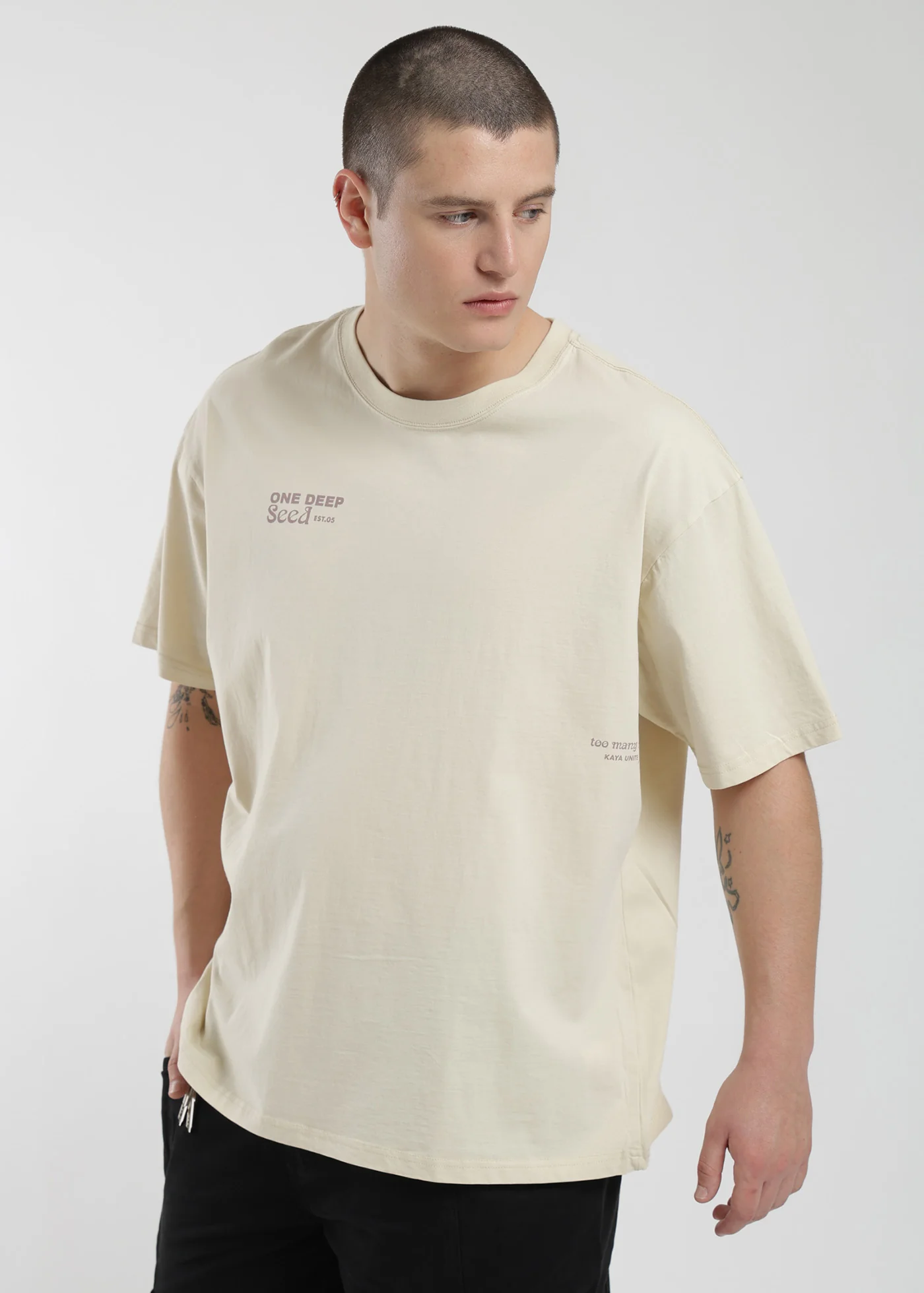 Polera Oversize Algodón Aniversario Hombre - Bone - Image 2