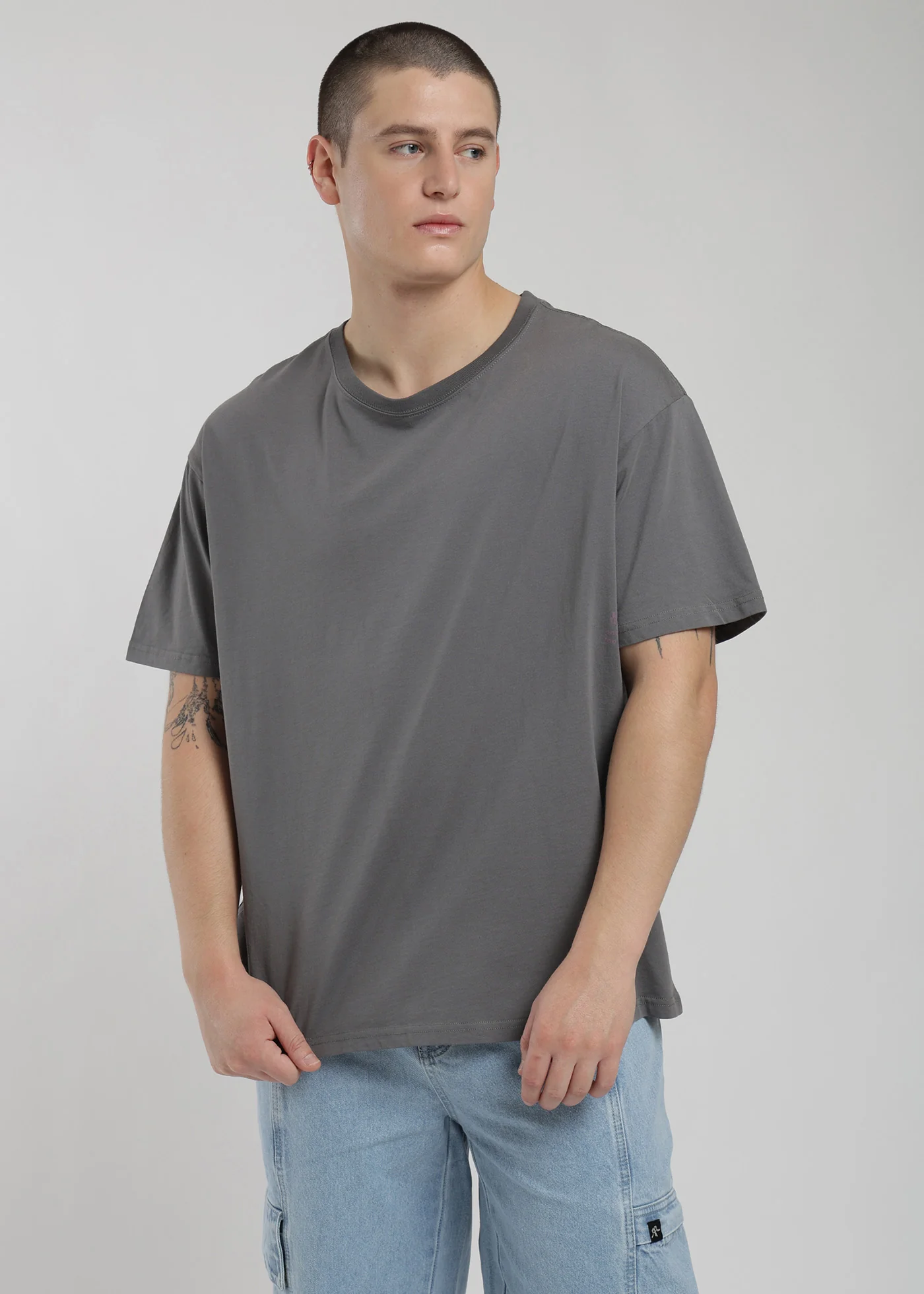 Polera Oversize Algodón Aniversario Hombre - Charcoal
