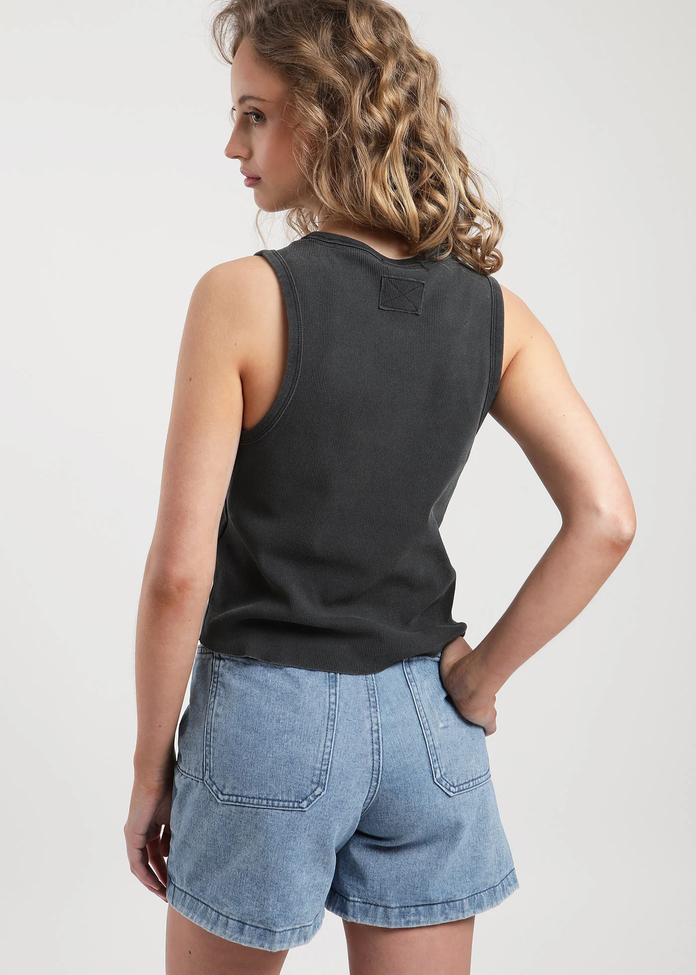 Polera Sin Mangas Algodón Good Mujer - Negra - Image 4