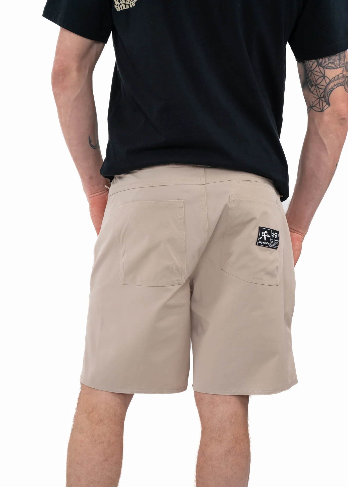 Short Nylon Híbrido Multiuso Solid Hombre - Camel - Image 4