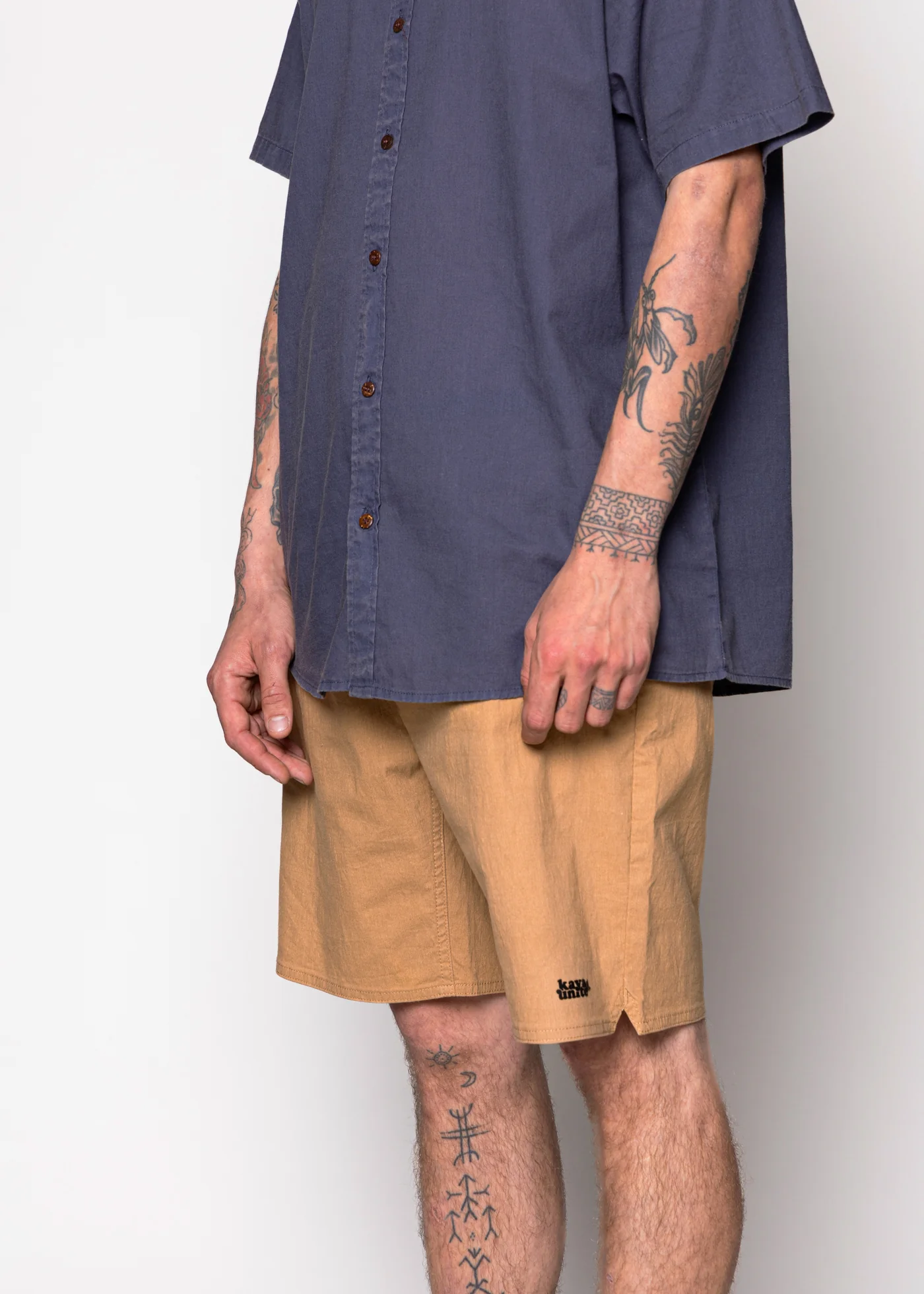 Short Nylon Híbrido Multiuso Solid Hombre - Sand - Image 3