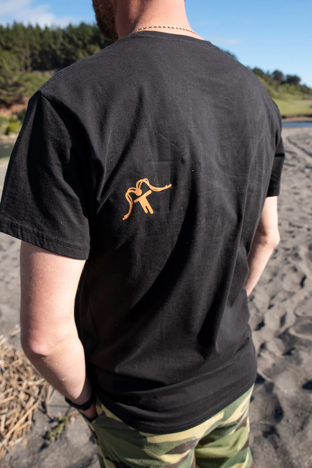 TSHIRT LABEL BLACK - Image 2